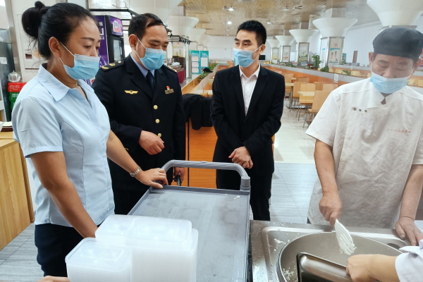 市市场监管局深汕局为2022年“深汕杯”桨板联赛总决赛全力做好食品保障工作.jpg